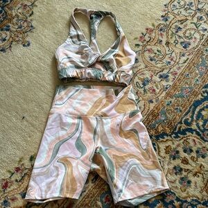 Beach Riot workout set